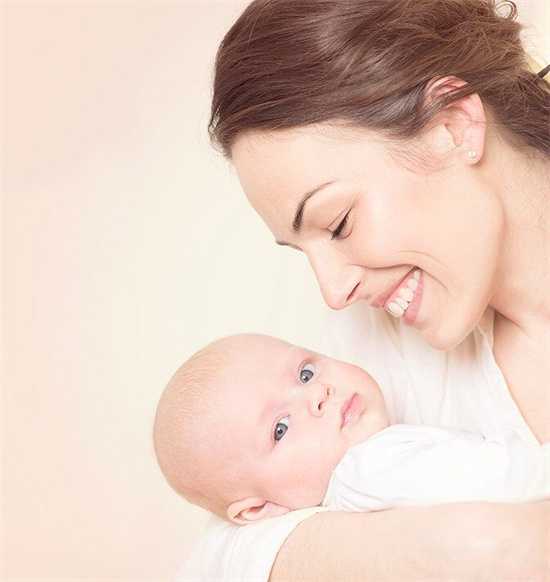 婴儿母乳性腹泻是否需要断奶？