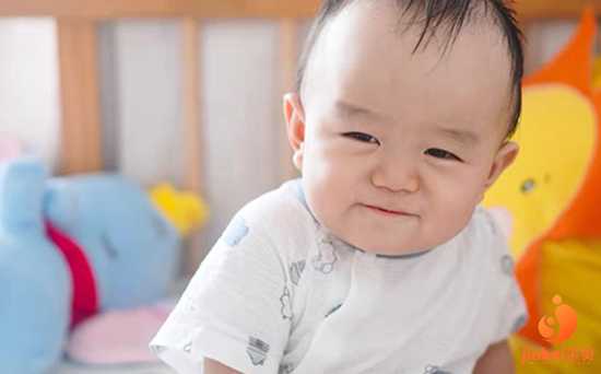 郑州哪里提供代孕,【郑州哪里有供卵】宝宝出生已经十个月啦，是个可爱的小